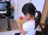 肸